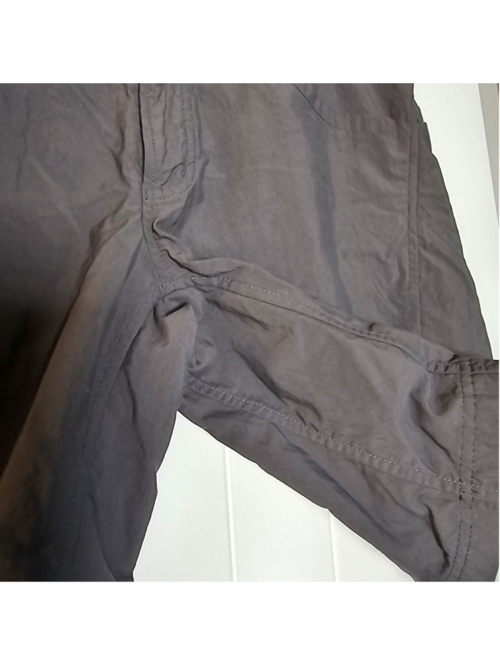 Mountain Hardwear sz 10 grey cargo hiking shorts with built in belt - Picture 8 of 14